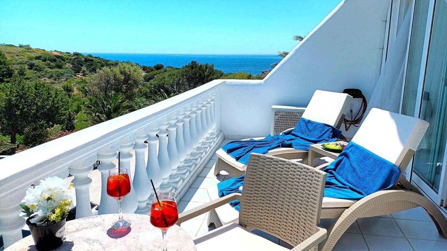 Dea Del Mare Complex In Front Of The Sea. Sounion Exterior foto